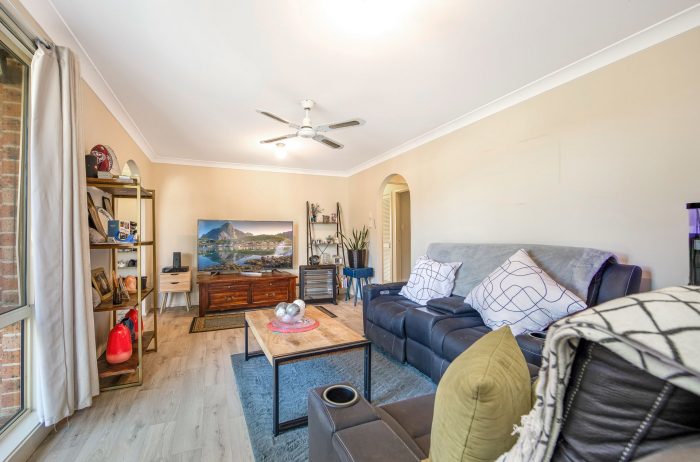 27 De L’Isle Dr, Watanobbi NSW 2259, Australia