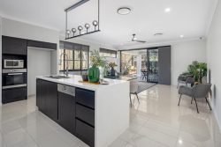 52 Delawar Road, Warner QLD 4500, Australia