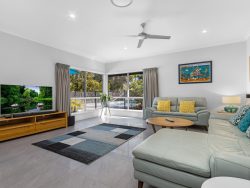 31 Eagle Beach Parade, Dundowran Beach QLD 4655, Australia