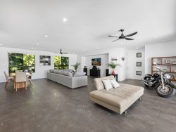 2-4 Azure Ct, Dundowran Beach QLD 4655, Australia