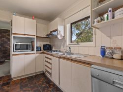 182 Elizabeth Rd, Morphett Vale SA 5162, Australia