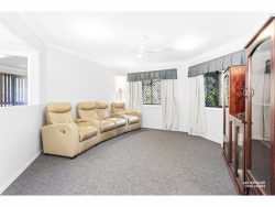 15 Woodland Dr, Frenchville QLD 4701, Australia