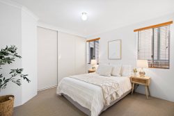 36 Chatsworth Dr, Hocking WA 6065, Australia
