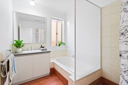 36 Chatsworth Dr, Hocking WA 6065, Australia