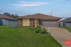 10 Glen Cl, Heddon Greta NSW 2321, Australia