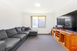 10 Glen Cl, Heddon Greta NSW 2321, Australia