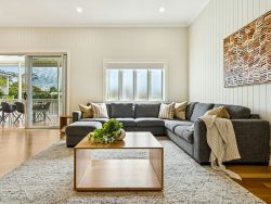 44 Southerden Ave, Grange QLD 4051, Australia