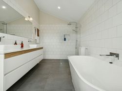 44 Southerden Ave, Grange QLD 4051, Australia