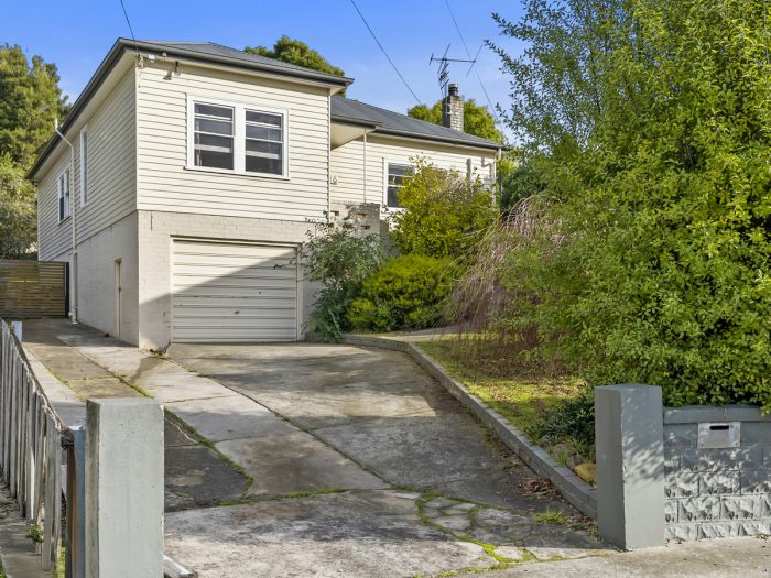 18 Keats Ave, Moonah TAS 7009, Australia