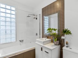 18 Keats Ave, Moonah TAS 7009, Australia