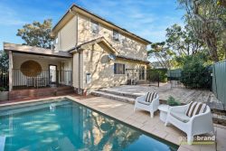 Unit 1/10 Avoca Dr, Kincumber NSW 2251, Australia