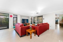 140 Kokoda Blvd, Byford WA 6122, Australia