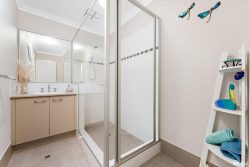 140 Kokoda Blvd, Byford WA 6122, Australia