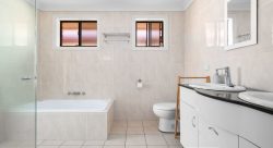 9 Lamont Pl, Eglinton NSW 2795, Australia