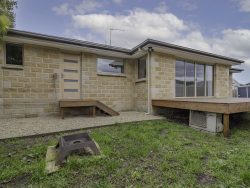 Unit 3/122A Main St, Huonville TAS 7109, Australia