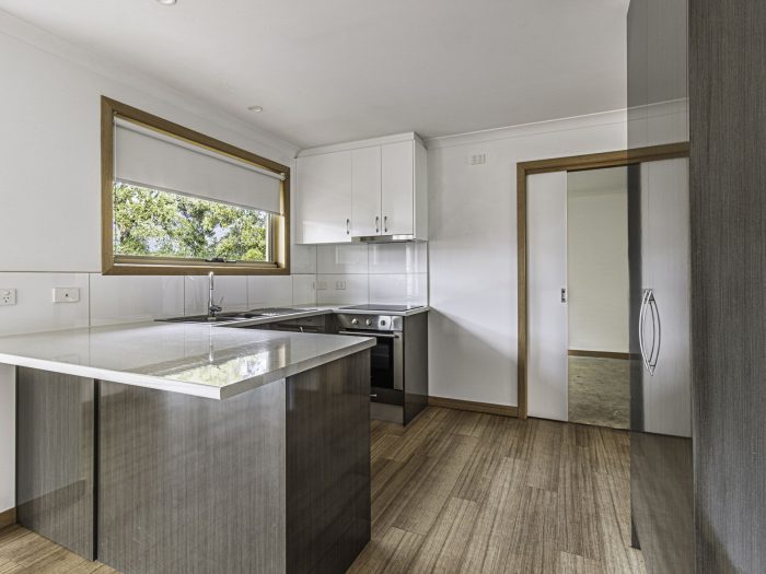 Unit 3/122A Main St, Huonville TAS 7109, Australia