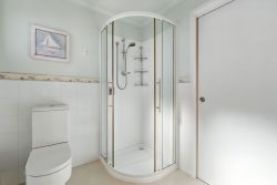 7 Mannata St, Lauderdale TAS 7021, Australia