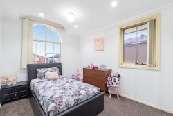 7 Roth St, Casula NSW 2170, Australia