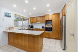 7 Roth St, Casula NSW 2170, Australia