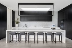 2 Myvore Ct, Toorak VIC 3142, Australia