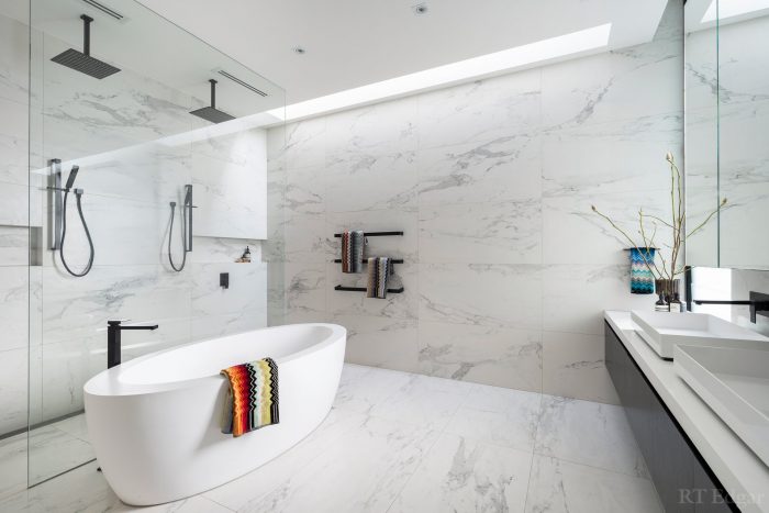 2 Myvore Ct, Toorak VIC 3142, Australia