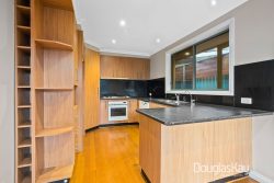 6 Nariel Rd, Kings Park VIC 3021, Australia