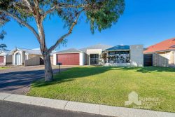 32 Nepean Turn, Millbridge WA 6232, Australia