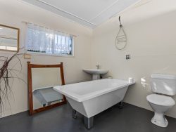 11 Farmhill Pl, Takura QLD 4655, Australia