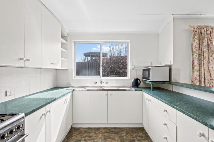 6 Oldfield Ave, Christies Beach SA 5165, Australia