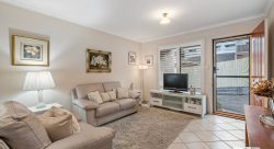 Unit 2/25 Osterley Rd, Carina Heights QLD 4152, Australia