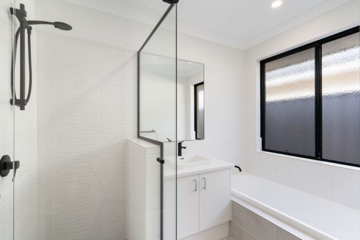 31 Pavilion Cres, Geographe WA 6280, Australia