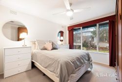 19 Pentlowe Rd, Wantirna South VIC 3152, Australia