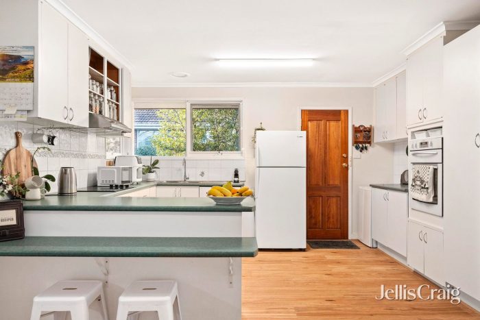 19 Pentlowe Rd, Wantirna South VIC 3152, Australia