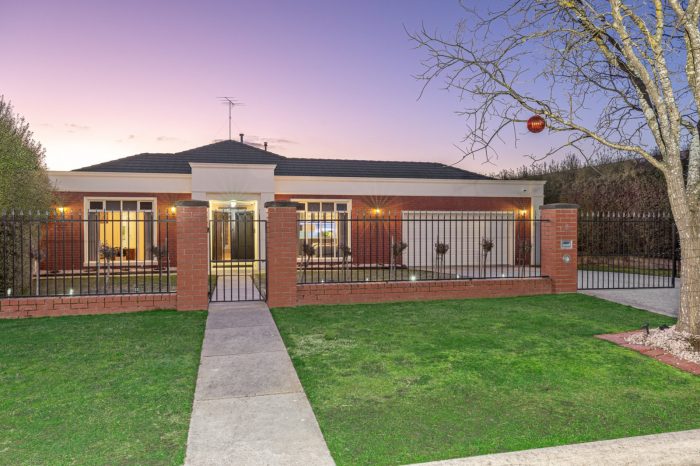 2 Peppertree Ct, Alfredton VIC 3350, Australia