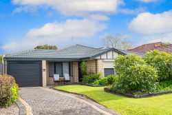 8 Petrel Cove, Geographe WA 6280, Australia