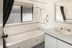 8 Petrel Cove, Geographe WA 6280, Australia