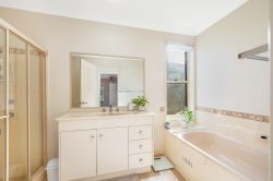 Unit 3/2 Richmond Mews, Mardi NSW 2259, Australia