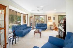 8 Riverside Cct, Bellmere QLD 4510, Australia