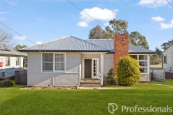 302 Rocket St, West Bathurst NSW 2795, Australia