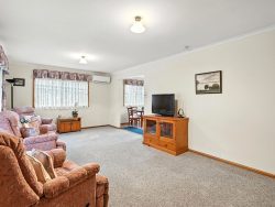 Unit 5/13 Scenic Hill Rd, Huonville TAS 7109, Australia