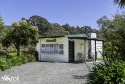 17 Serena Rd, Adventure Bay TAS 7150, Australia