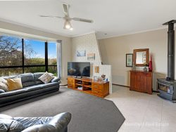 34 Sherwood Dr, McKail WA 6330, Australia