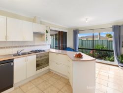 34 Sherwood Dr, McKail WA 6330, Australia