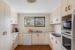 12 Risson St, Wilsonton Heights QLD 4350, Australia