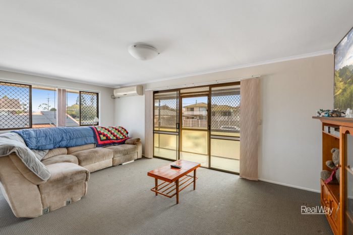 12 Risson St, Wilsonton Heights QLD 4350, Australia