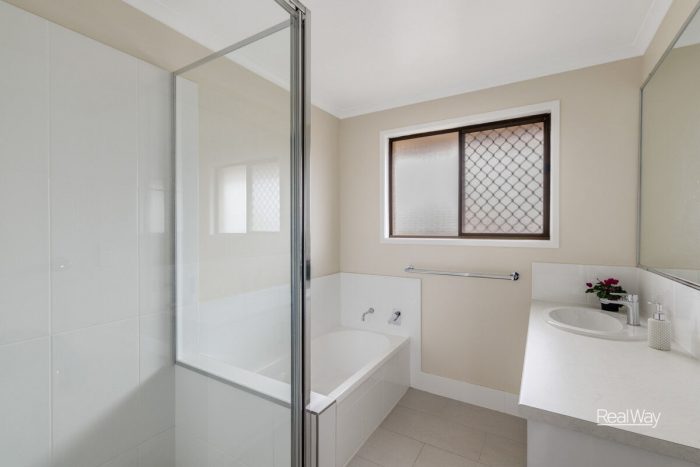 12 Risson St, Wilsonton Heights QLD 4350, Australia