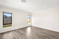 3 Angus Wy, New Gisborne VIC 3438, Australia