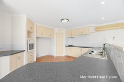 9 Susan Ct, Yakamia WA 6330, Australia