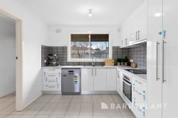 14 Throsby Cres, Deer Park VIC 3023, Australia