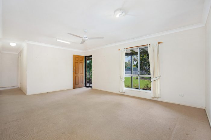2 Timbertop Ave, Browns Plains QLD 4118, Australia